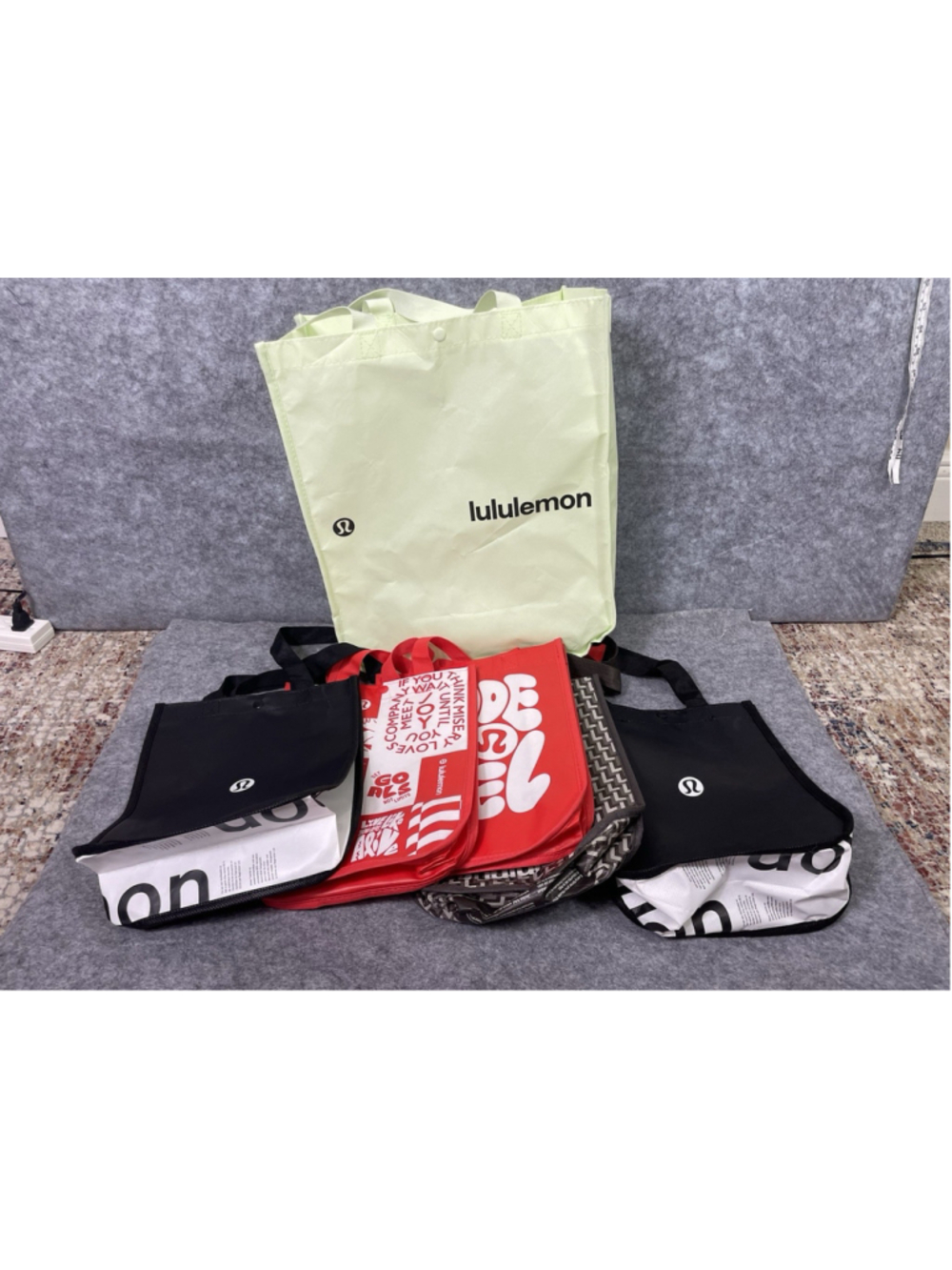 Lululemon Lot of 6 Reusable Shopping Lunch Travel Tote Bags Small Red Black